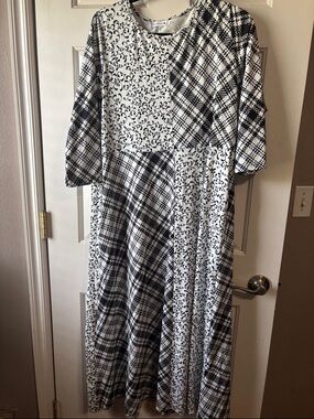 NUGGLES: Black & White Mixed Print Maxi Dress